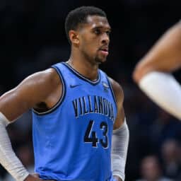 Eric Dixon about to shoot a free throw | college basketball betting trends