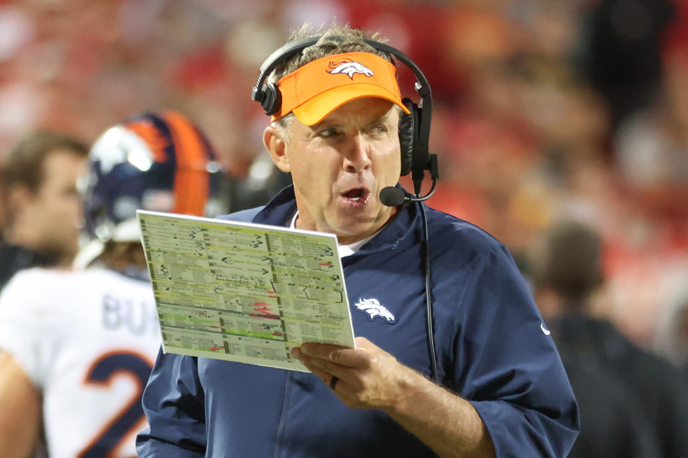 KANSAS CITY, MO - OCTOBER 12: Denver Broncos head coach Sean Payton makes a play call during in the fourth quarter of an AFC West matchup between the Denver Broncos and Kansas City Chiefs on Oct 12, 2023 at GEHA Field at Arrowhead Stadium in Kansas City, MO. (Photo by Scott Winters/Icon Sportswire) 