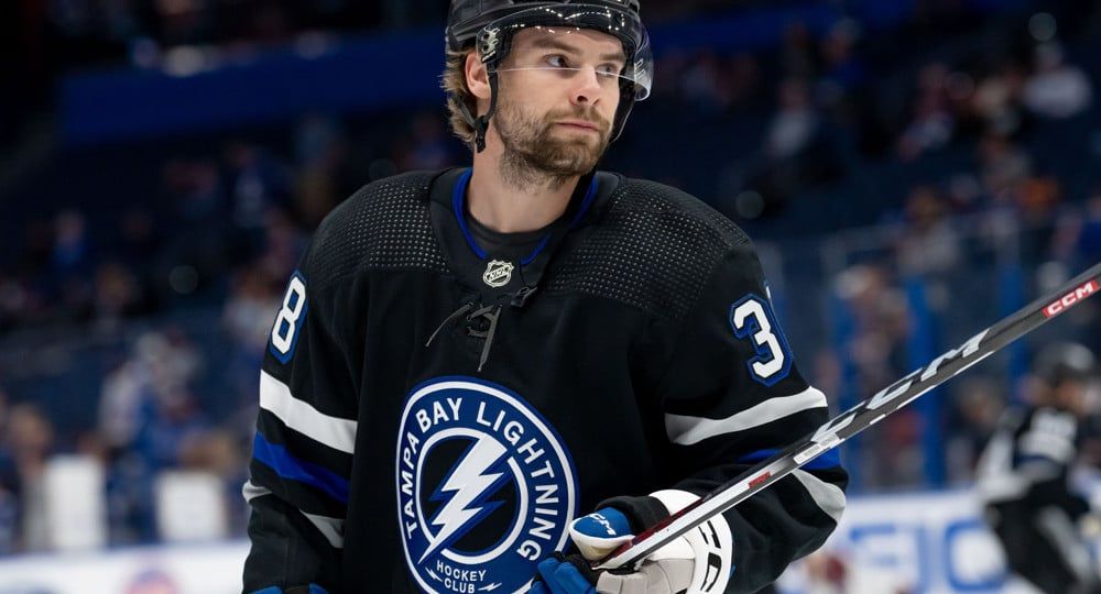 NHL: FEB 15 Avalanche at Lightning