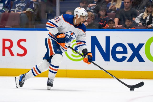 NHL: NOV 06 Oilers at Canucks