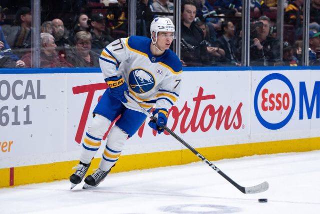 NHL: MAR 19 Sabres at Canucks