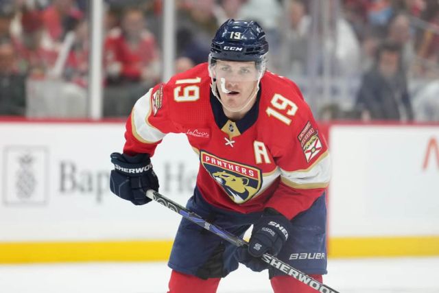 NHL: APR 21 Eastern Conference First Round - Lightning at Panthers