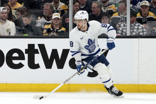 NHL: APR 30 Eastern Conference First Round - Maple Leafs at Bruins