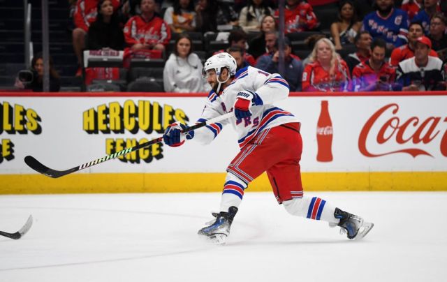 NHL: APR 28 Eastern Conference First Round - Rangers at Capitals