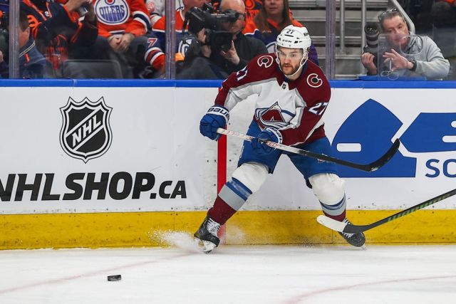 NHL: APR 05 Avalanche at Oilers