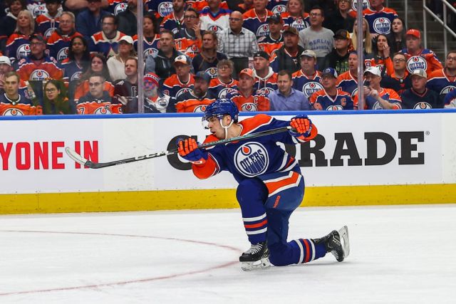 NHL: APR 22 Western Conference First Round - Kings at Oilers