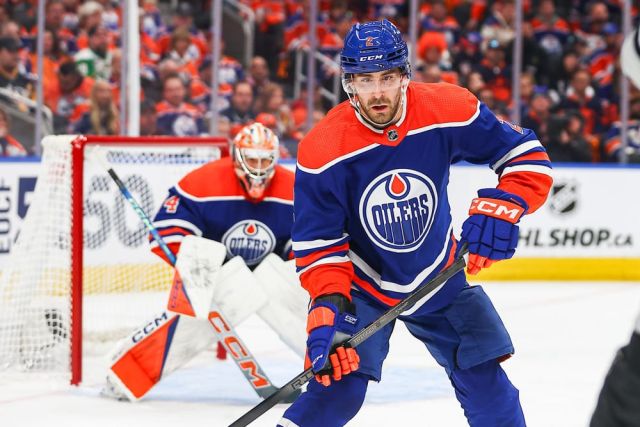 NHL: MAY 01 Western Conference First Round - Kings at Oilers