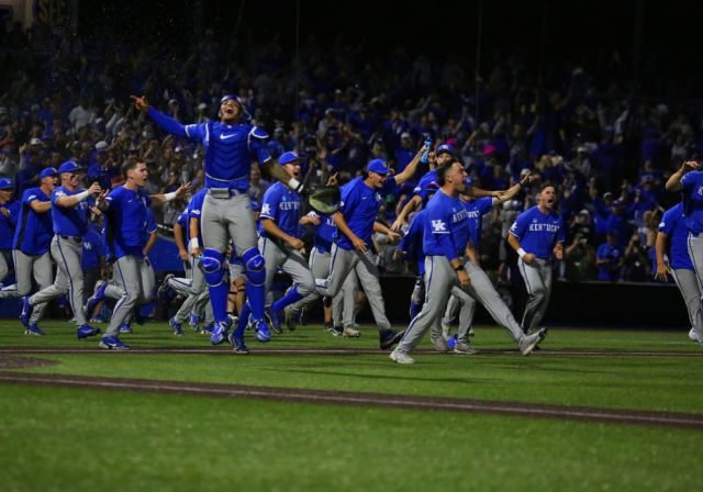 College World Series Picks 6/17 - College Baseball Betting Odds