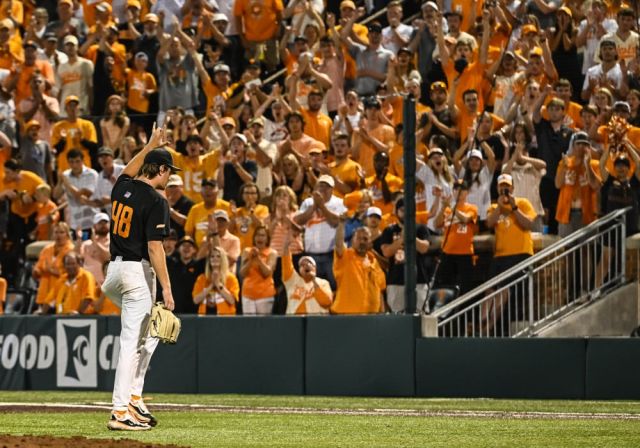 College World Series Picks 6/24 - Tennessee vs Texas A&M Betting Odds