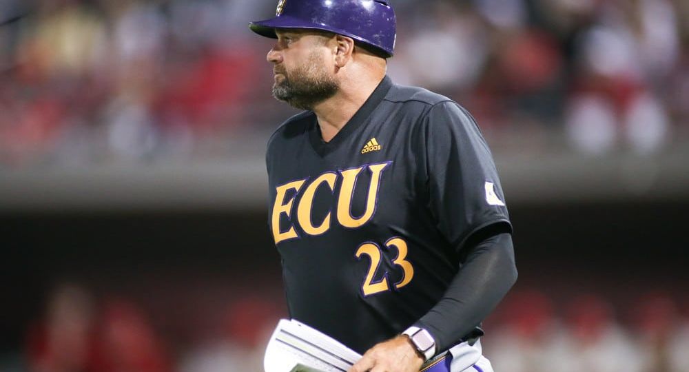 College Baseball Picks For June 3rd - NCAA Baseball Tournament