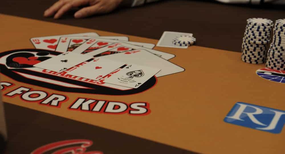 Online Poker Strategy: Going from Felt to the Keyboard