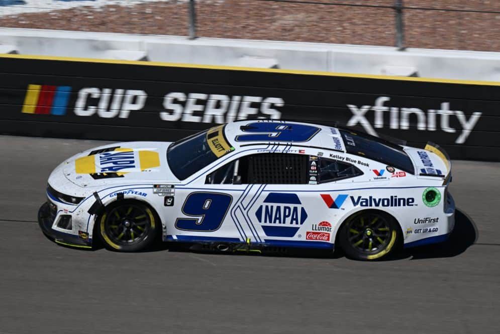 NASCAR Picks, Odds, and Playoff Standings: Xfinity 500 Martinsville Speedway