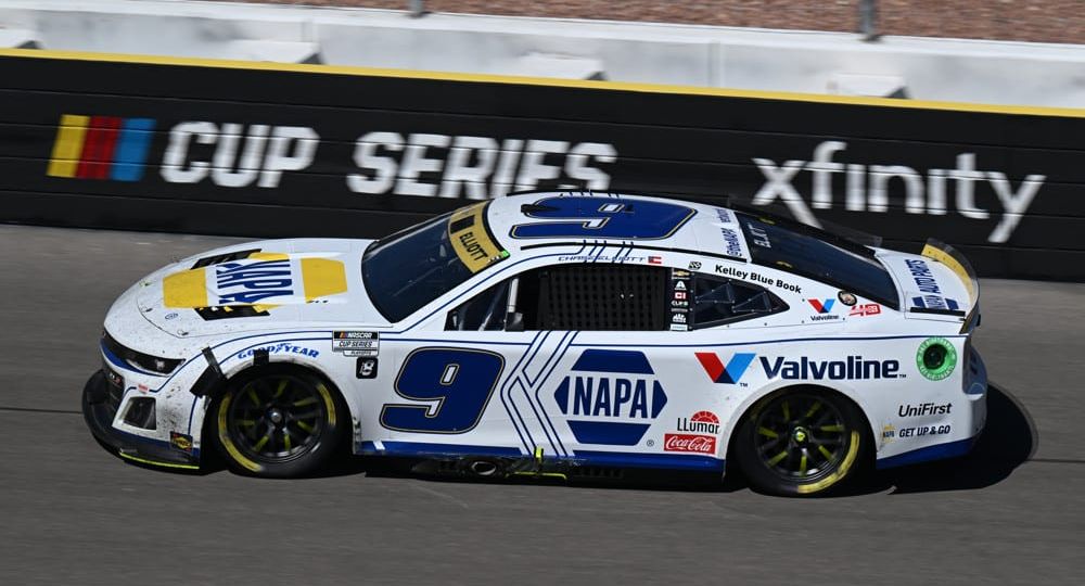NASCAR Picks, Odds, and Playoff Standings: Xfinity 500 Martinsville Speedway