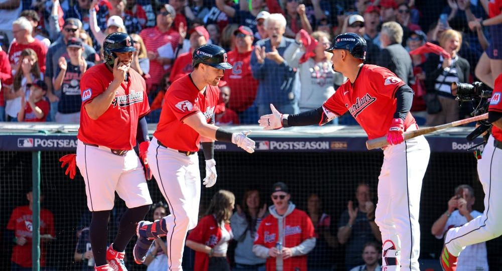 Underdog Plays for October 19 - MLB plays for October 19 - MLB Player Picks for October 19 - Come check out these plays