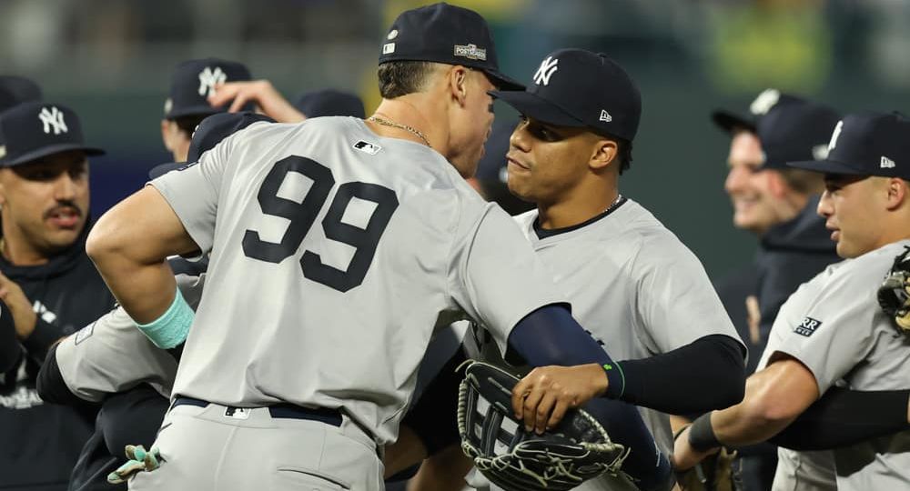 MLB: OCT 10 ALDS Yankees at Royals