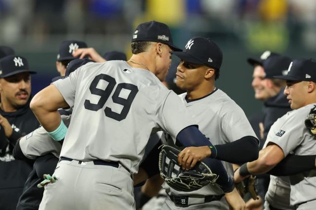 MLB: OCT 10 ALDS Yankees at Royals