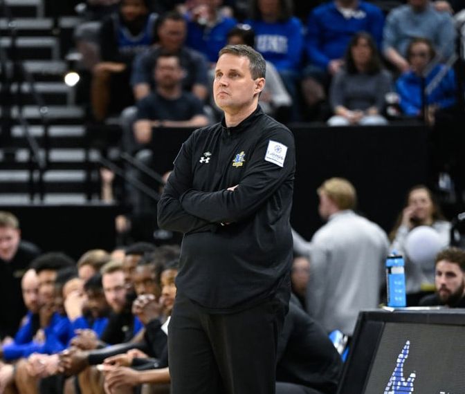College Basketball Picks November 18