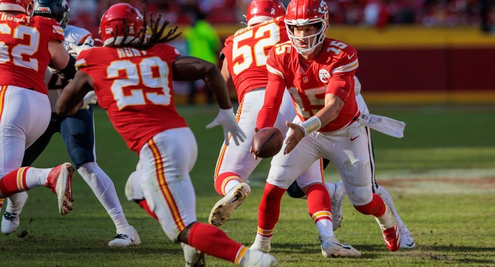 Kansas City Chiefs at Carolina Panthers Preview and Predictions