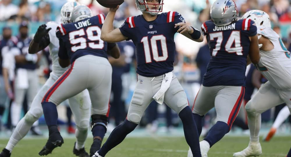 Indianapolis Colts at New England Patriots Preview and Predictions