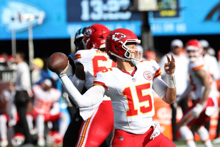 Las Vegas Raiders at Kansas City Chiefs Preview and Predictions