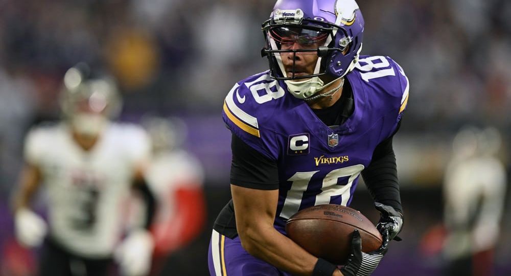 Green Bay Packers at Minnesota Vikings Preview and Predictions