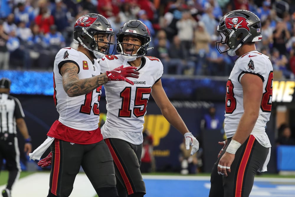 Tampa Bay Buccaneers at Dallas Cowboys Preview and Predictions