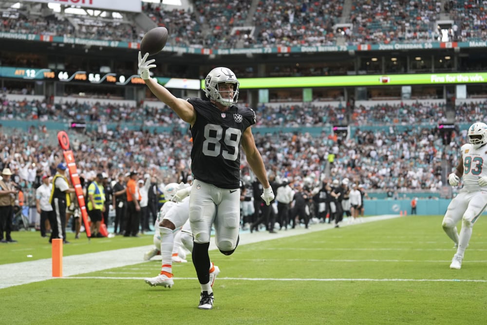 Los Angeles Chargers at Las Vegas Raiders Preview and Predictions 