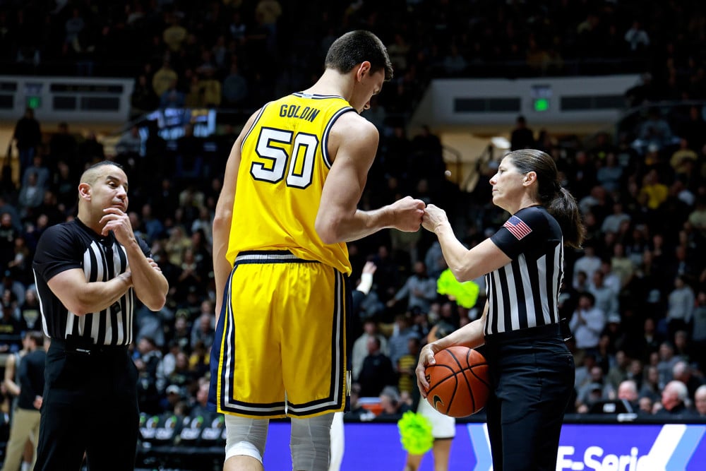 Best Bet For Monday (January 27th): College Basketball Predictions