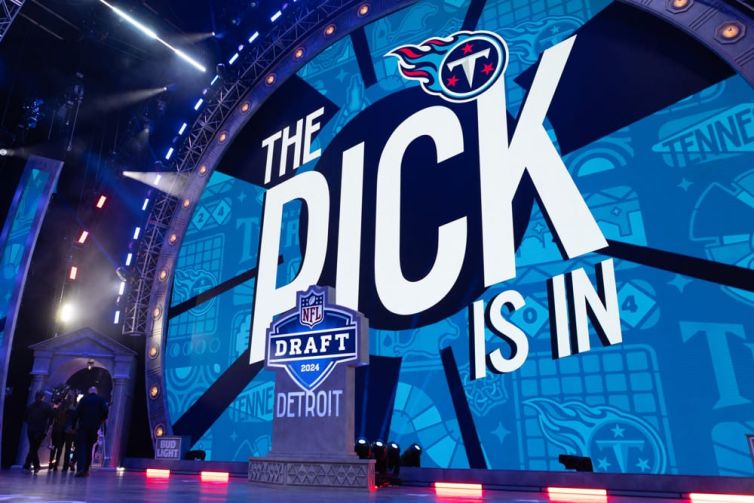 2025 NFL Draft: 3-Round Mock Draft 2.0 - Cody Zeeb