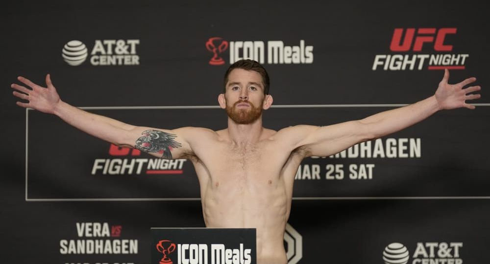 UFC Des Moines: Sandhagen vs Figueiredo is filled with bangers. We've got all the UFC Des Moines bets and picks for you. Come tail along
