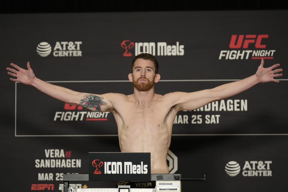 UFC Des Moines: Sandhagen vs Figueiredo is filled with bangers. We've got all the UFC Des Moines bets and picks for you. Come tail along