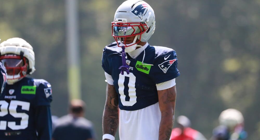 2025 NFL Best Bets: Defensive Player of the Year Odds, Trends, and Past Winners