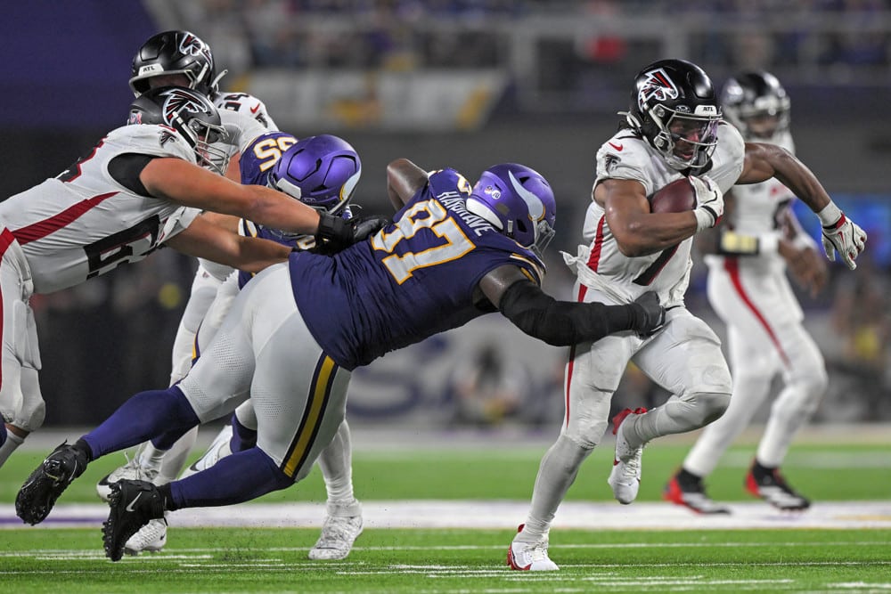 Sunday action is here with the Falcons Panthers Preview and Picks. Which team will step up with their QB out? Check out the NFL Week 3 Picks