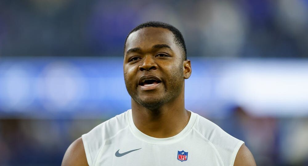 Amari Cooper Abruptly Retires From Raiders