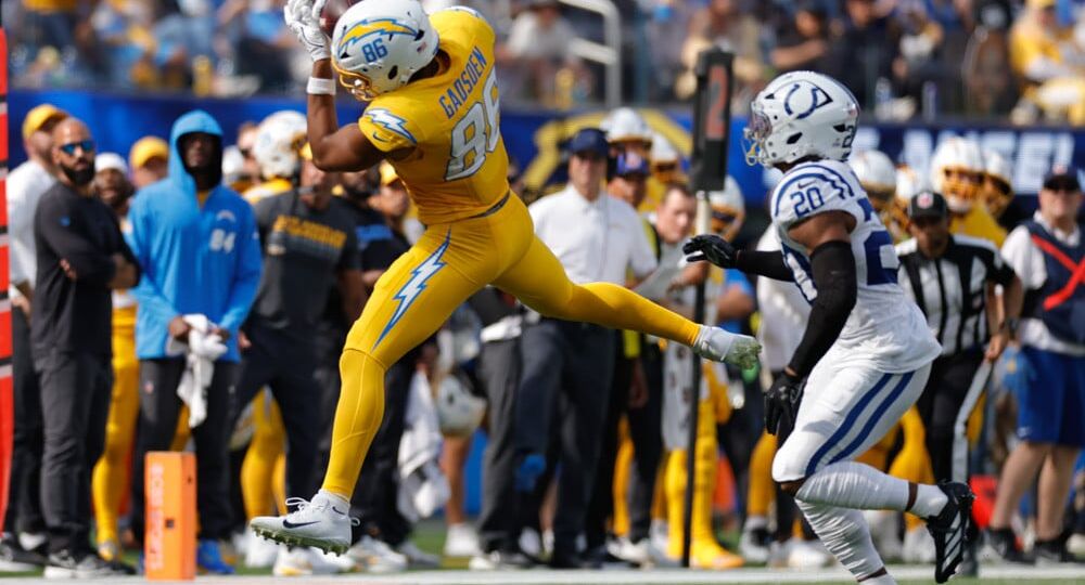 Thursday Night Football Picks, Preview, and Best Bets: Minnesota Vikings at Los Angeles Chargers