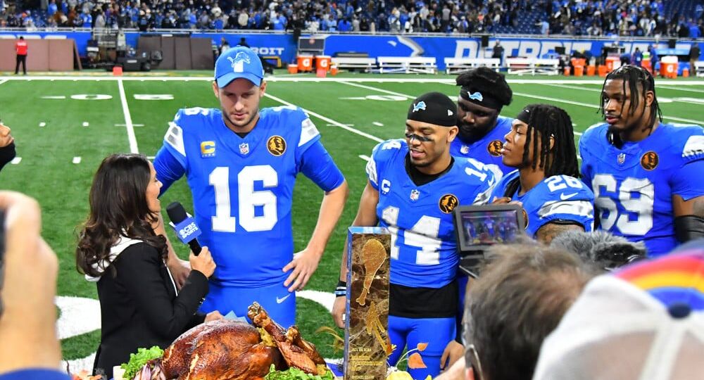 Thanksgiving Day DFS Lineup Advice