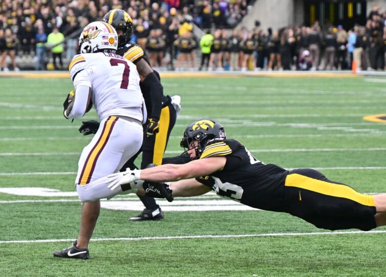 College Football Predictions & Best Bets for Week 12