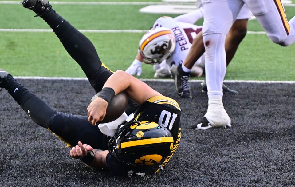 College Football Predictions & Best Bets for Week 11