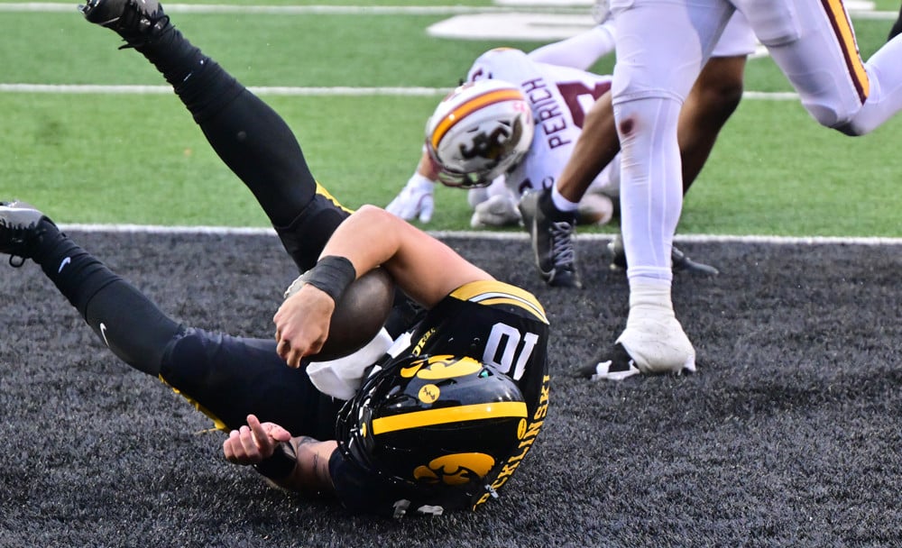 College Football Predictions & Best Bets for Week 11