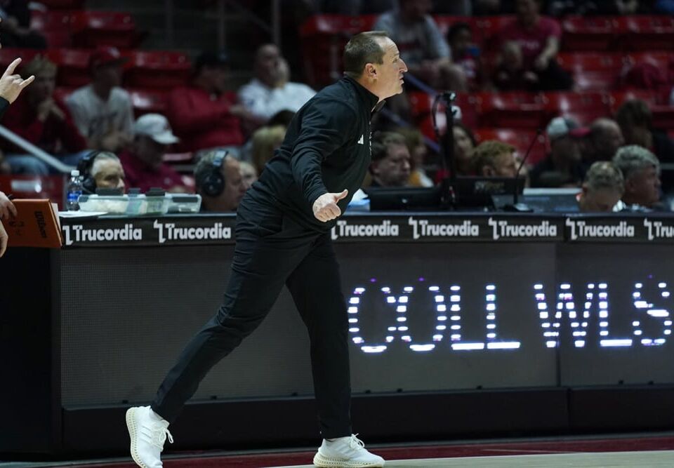 college basketball picks December 10