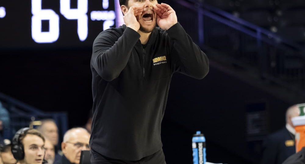 college basketball picks January 8