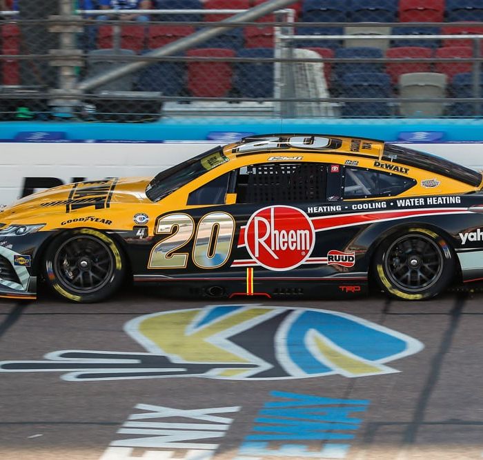 NASCAR Picks, Odds, and Best Bets: Straight Talk Wireless 500 at Phoenix Raceway