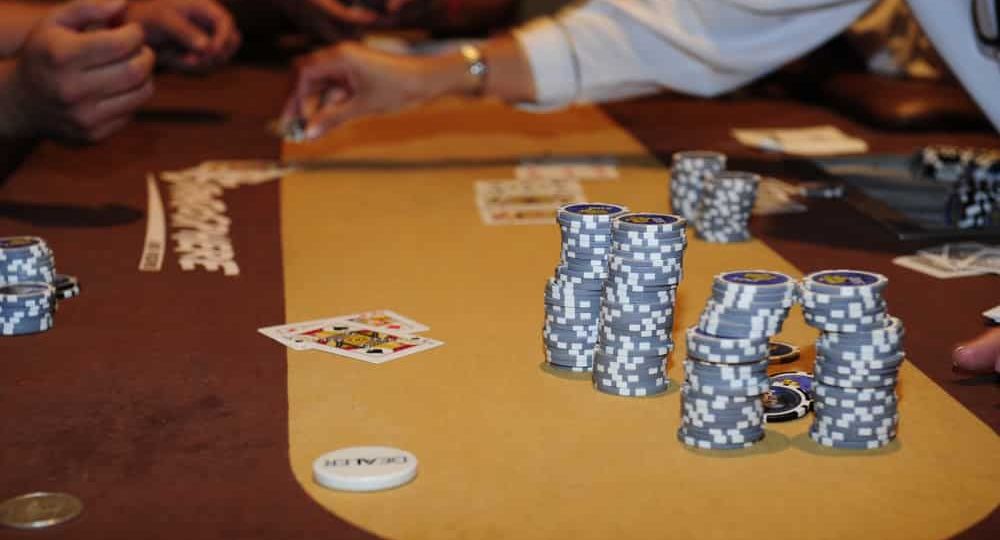 Looking for a winning strategy for online casino games? We've got you covered with three things you need to know to beat the house.