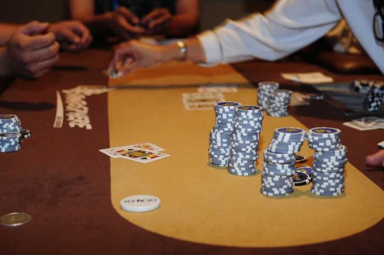 Looking for a winning strategy for online casino games? We've got you covered with three things you need to know to beat the house.