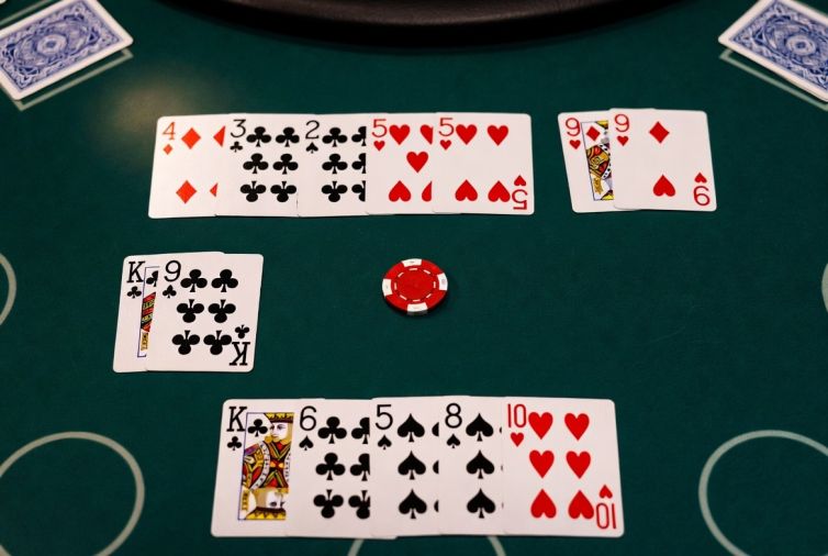 Pai Gow Poker: How To Play and Strategy Tips