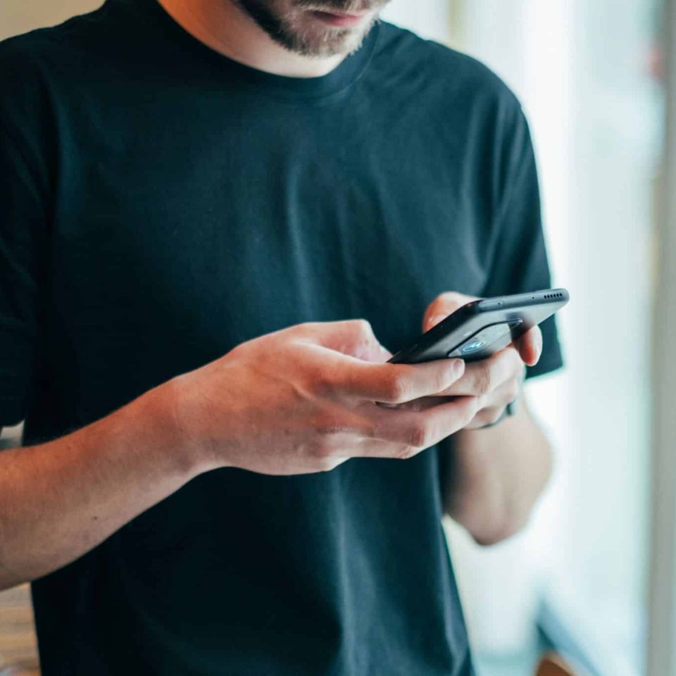 cell phone sports gambling