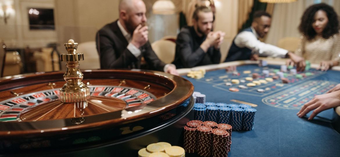 casino poker roulette