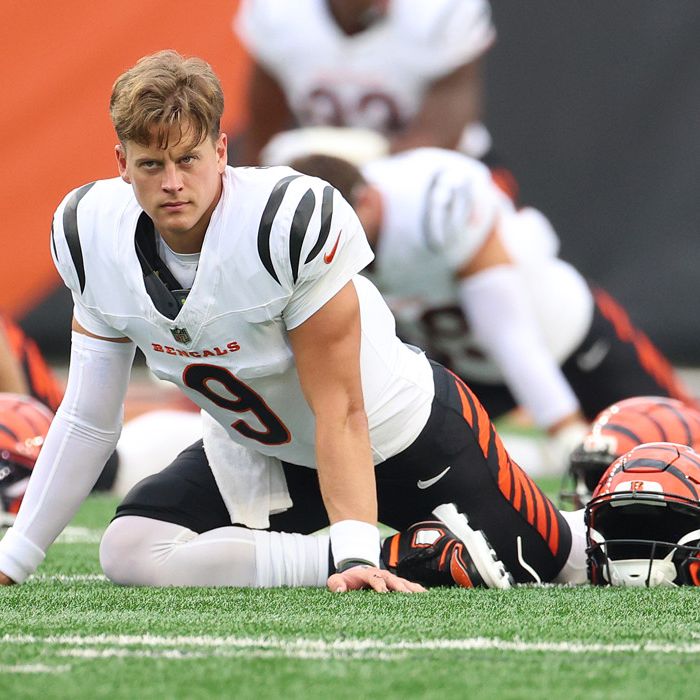Bombs Away: 3 QB Combos to Hammer on Underdog Fantasy