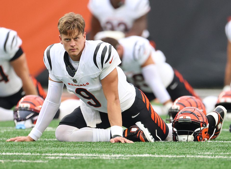 Bombs Away: 3 QB Combos to Hammer on Underdog Fantasy