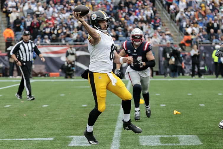 If you're looking for a daily football bet, you're in business. We've got your NFL picks for today and we're giving you predictions everyday.